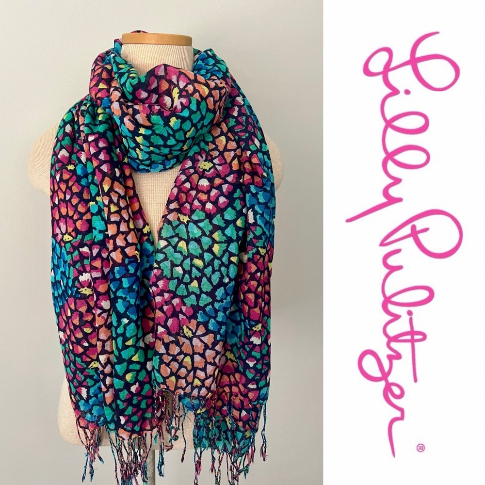 ⬇️ REDUCED! Lilly Pulitzer Murfee Scarf pink/blue print with navy background O/S